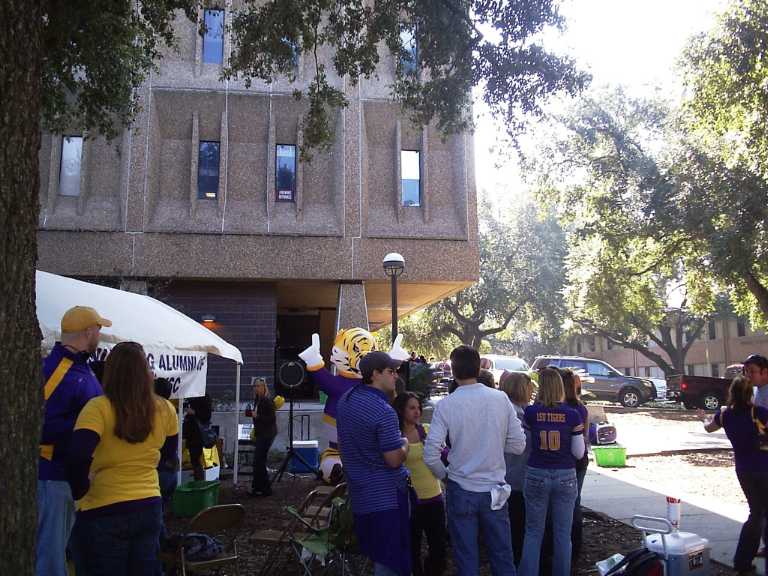 Event image LSU_Tailgate_112010 001